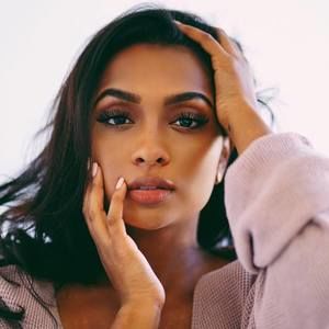 Meet your Posher, Asha